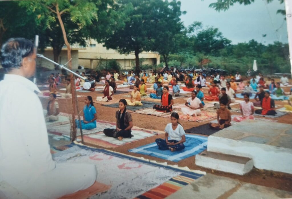 ALMARTHTTI Dam free yoga shibhira for students and adult